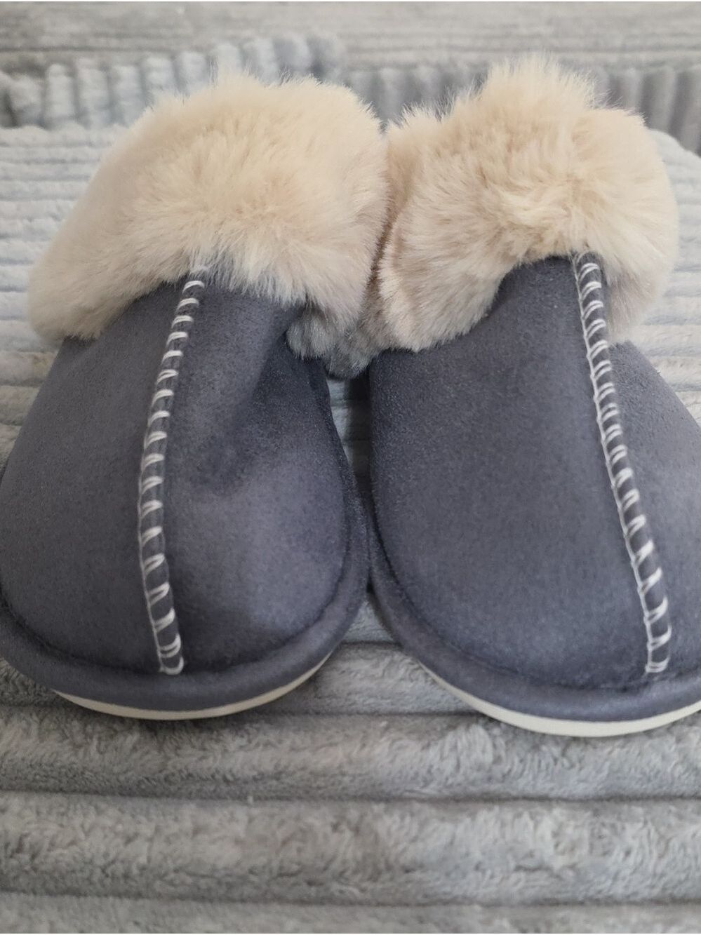 Kids Cozy Faux-Fur Lined Slipper - Gray with Cream Fur